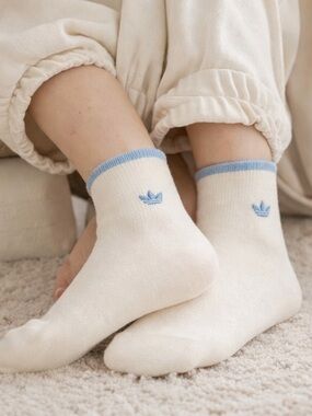 Adidas Women’s Cream and Light Blue Socks - Size Medium